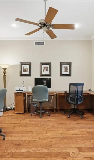 7811 Pencross Lane, Dallas TX 75248 - Photo 5