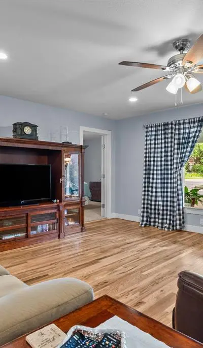 119 W Akard Street, Weatherford TX 76086 - Photo 3
