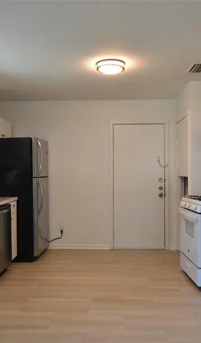 1202 Sunnyside Avenue, Cockrell Hill TX 75211 - Photo 4
