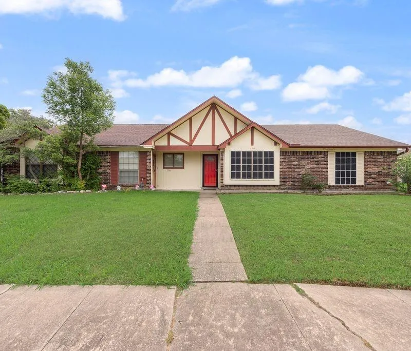 2312 Ember Lee Drive, Garland TX 75040