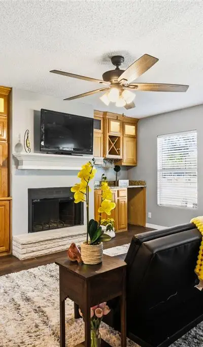 818 N Brents Avenue, Sherman TX 75090 - Photo 5