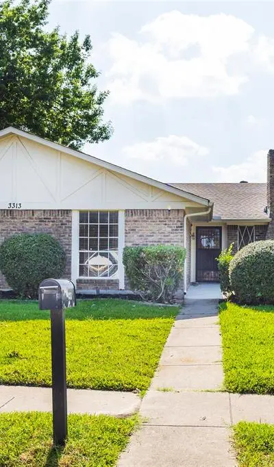 3313 Knights Haven Lane, Garland TX 75044 - Photo 2
