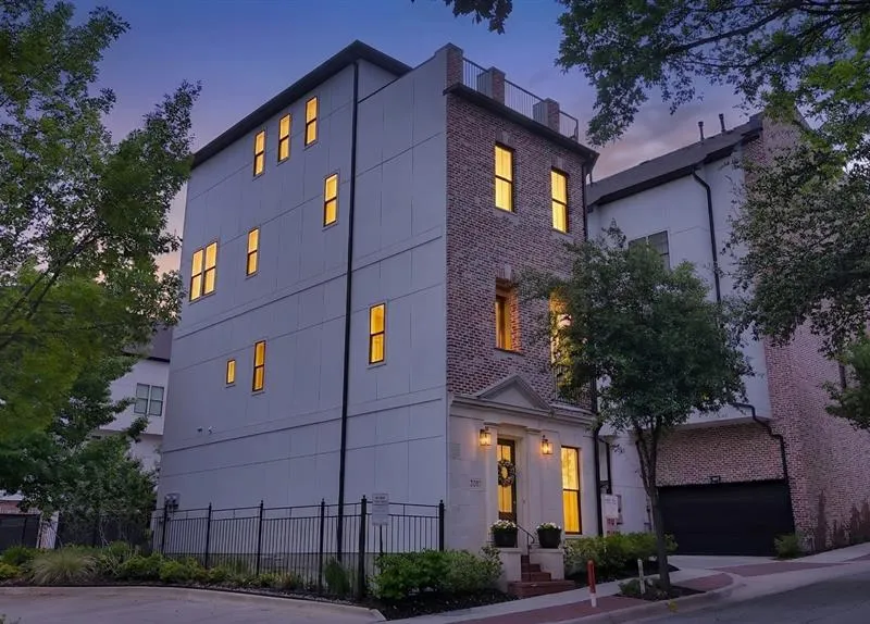 406 Mills Street, Fort Worth TX 76102