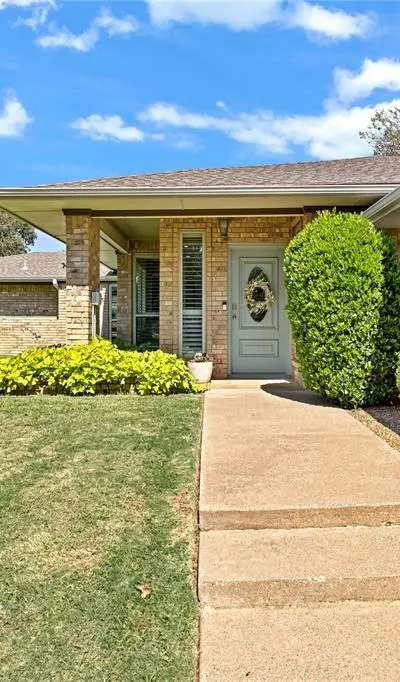 432 Moran Drive, Highland Village TX 75077 - Photo 2
