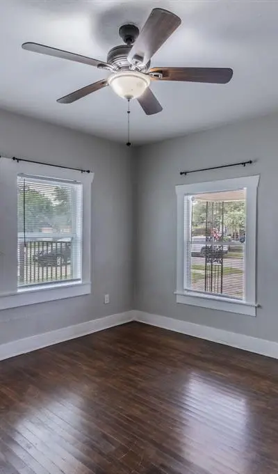 2714 26th Street, Fort Worth TX 76106 - Photo 2