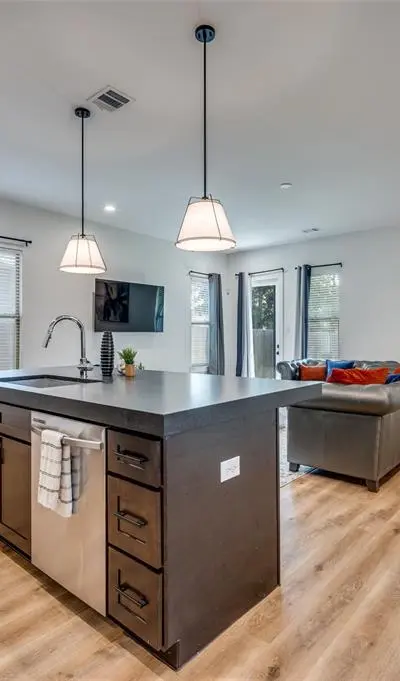 2130 Roanoke Avenue, Dallas TX 75235 - Photo 5