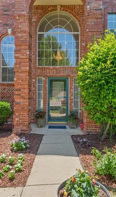 461 Shade Tree Court, Hurst TX 76054 - Photo 2