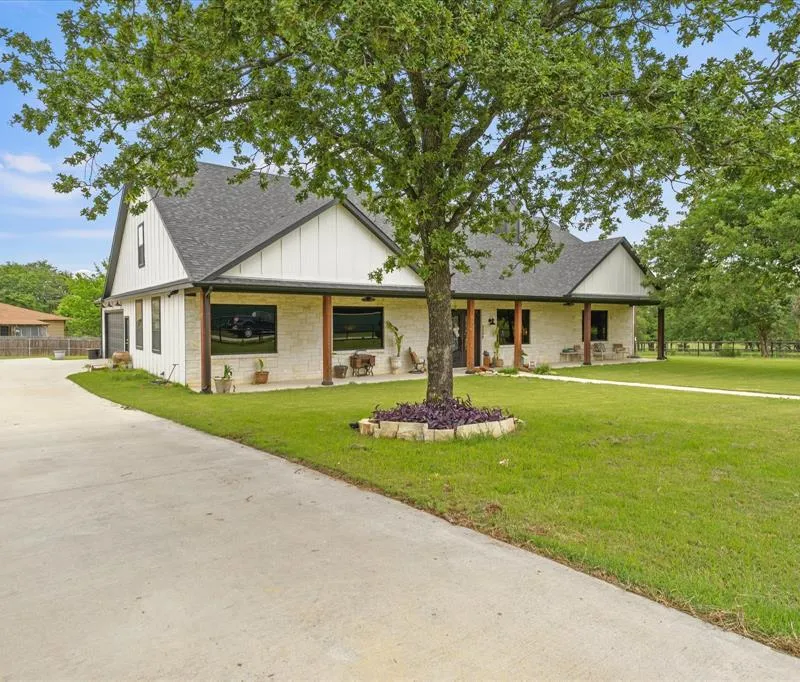 5509 County Road 1022, Joshua TX 76058