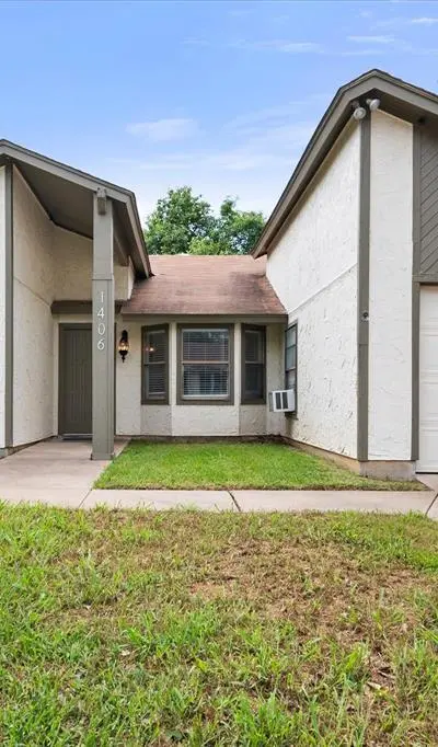 1406 Colonnade Drive, Arlington TX 76018