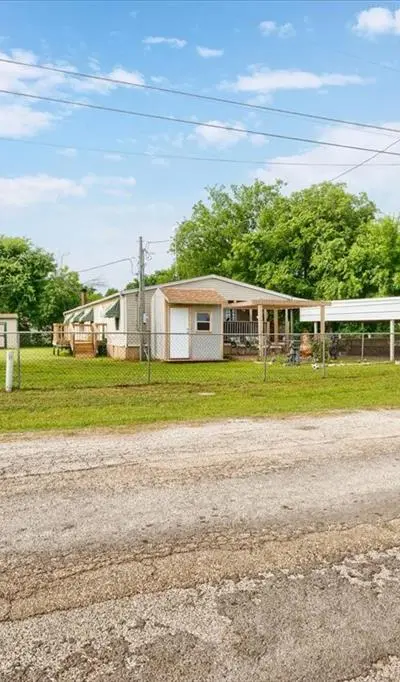 811 SW 21st Street, Mineral Wells TX 76067 - Photo 5