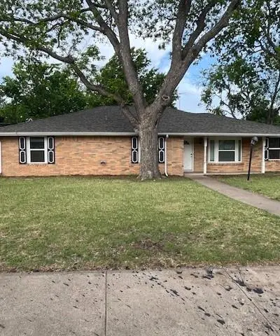 4012 Shady Hollow Lane, Dallas TX 75233