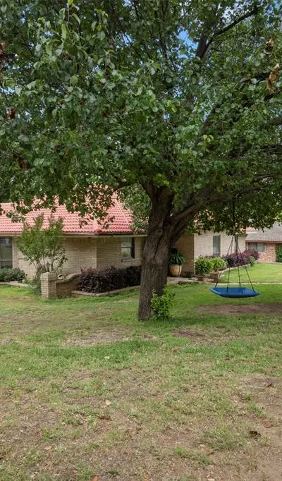 1400 Rusdell Drive, Irving TX 75060 - Photo 3