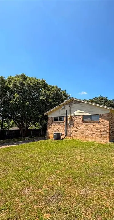 1829 S Center Street, Denison TX 75021 - Photo 4