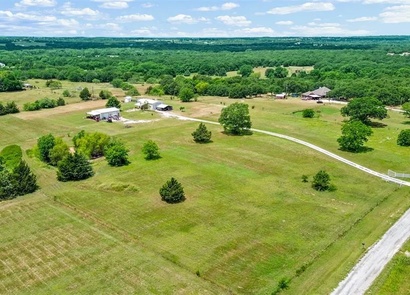 343 Meadow Lark Lane, Bowie TX 76230
