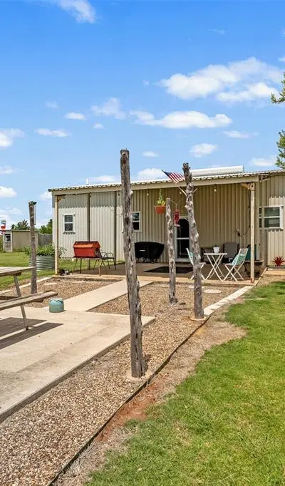 343 Meadow Lark Lane, Bowie TX 76230 - Photo 4