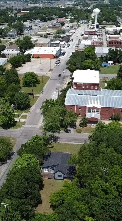 223 E Shreveport Street, Van Alstyne TX 75495 - Photo 2