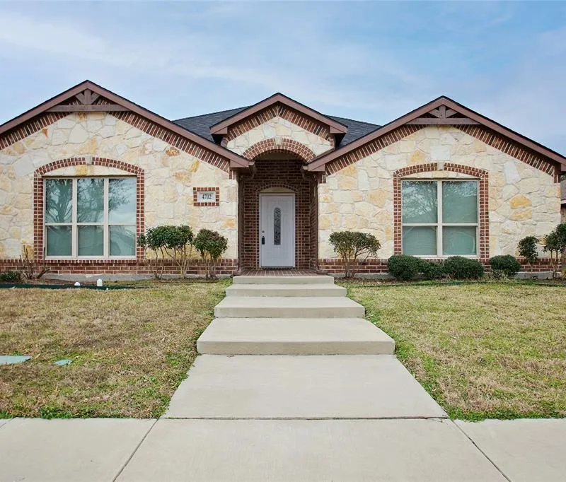 4702 Mariner Drive, Rowlett TX 75088