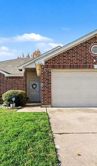 813 Wrentham Drive, Saginaw TX 76179