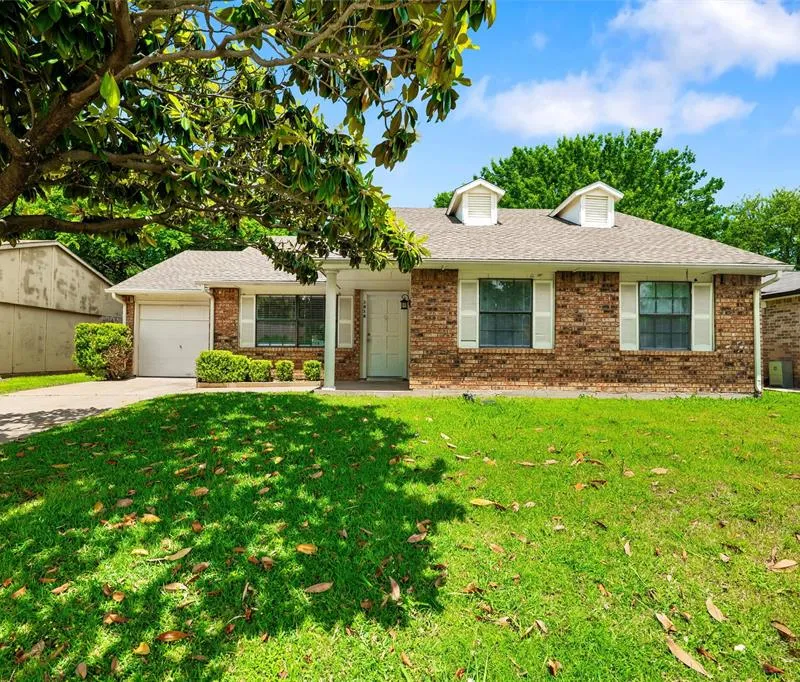 3816 Bee Tree Lane, Fort Worth TX 76133
