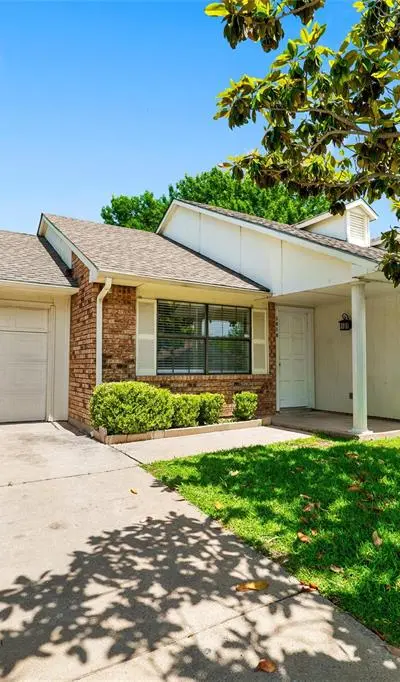 3816 Bee Tree Lane, Fort Worth TX 76133 - Photo 3