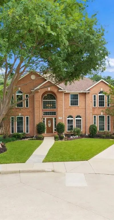 716 Mockingbird Court, Crowley TX 76036