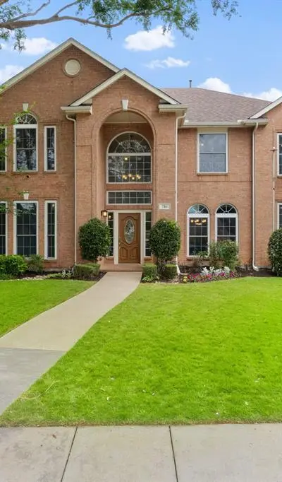 716 Mockingbird Court, Crowley TX 76036 - Photo 3