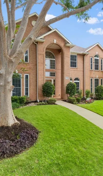 716 Mockingbird Court, Crowley TX 76036 - Photo 4