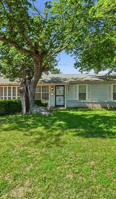 1309 De Ridder Avenue, Fort Worth TX 76106 - Photo 2