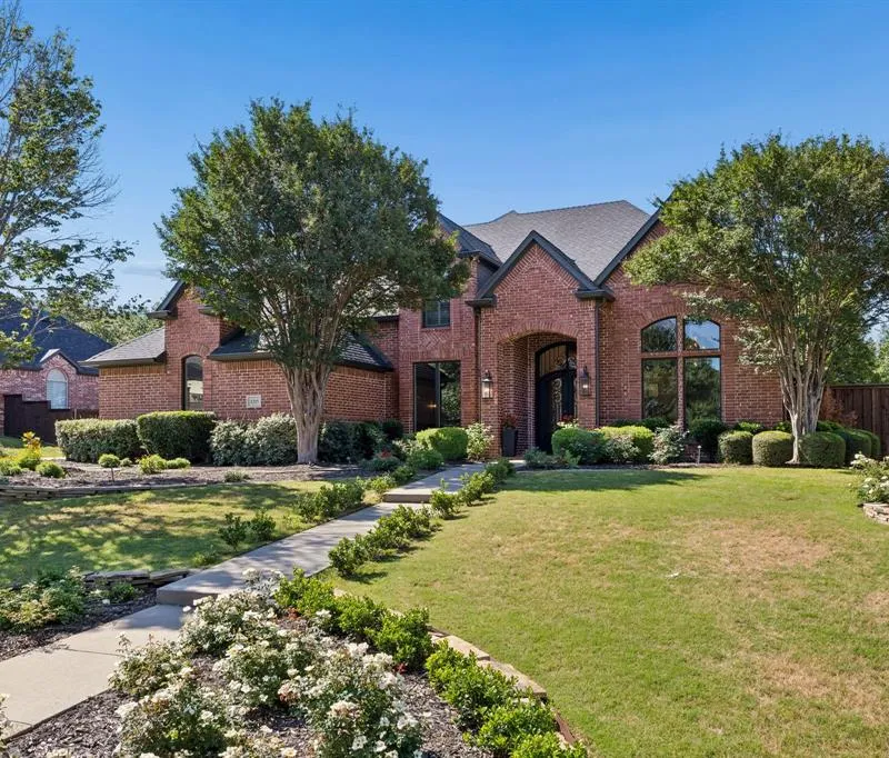 1215 Westmont Drive, Southlake TX 76092