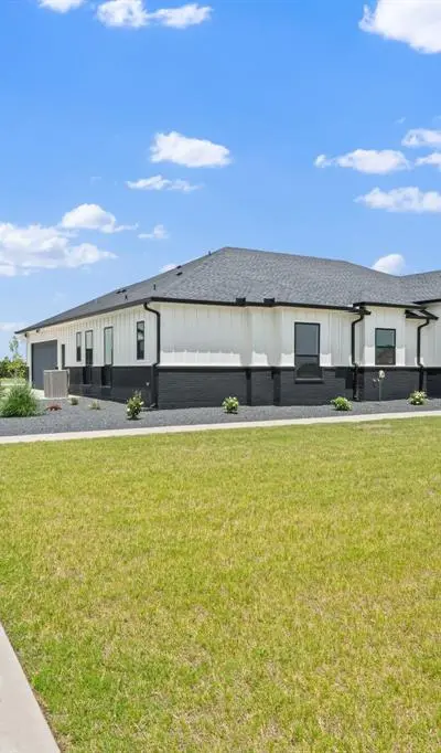 140 Lone Elm Road, Waxahachie TX 75167 - Photo 2