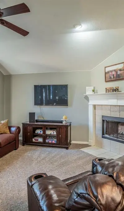 1620 Creekside Drive, Corinth TX 76210 - Photo 5