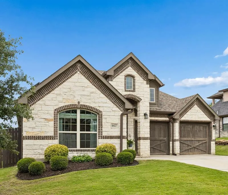 6427 Lake Bluff Drive, Dallas TX 75249