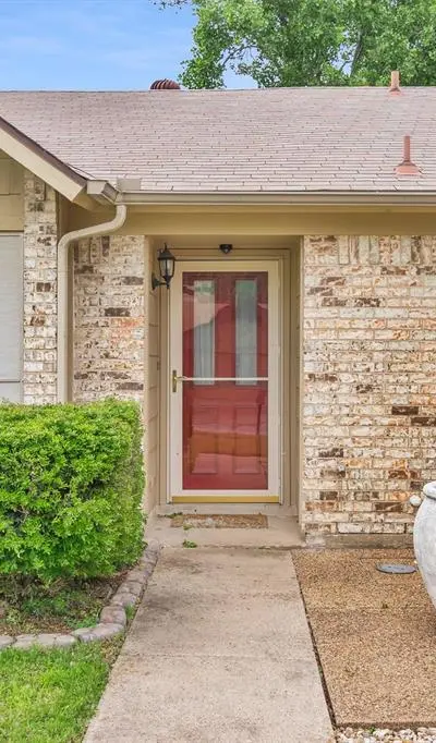 5928 Chisholm Trail, Haltom City TX 76148 - Photo 3