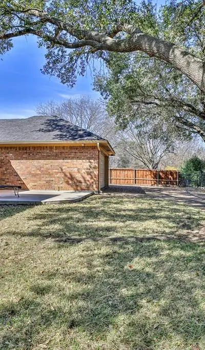 7025 Aspen Wood Trail, Fort Worth TX 76132 - Photo 4