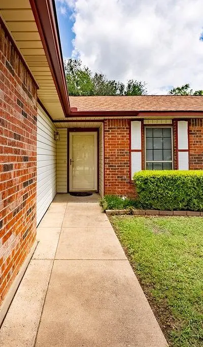 7308 Levitt Court, Watauga TX 76148 - Photo 2