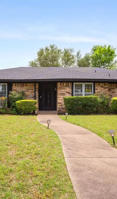 722 Oakbluff Drive, Lancaster TX 75146