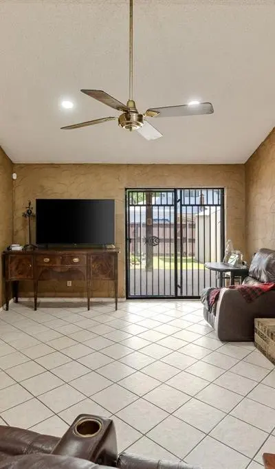 1865 Juniper Lane, Lewisville TX 75077 - Photo 2
