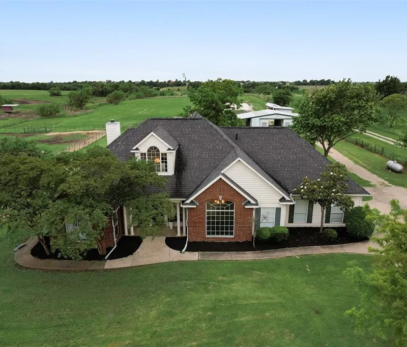 2169 County Road 4106, Kaufman TX 75142