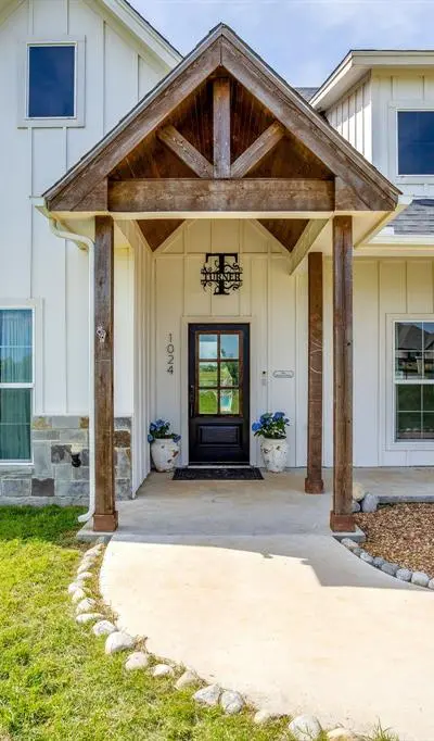 1024 Monarch Court, Poolville TX 76487 - Photo 4