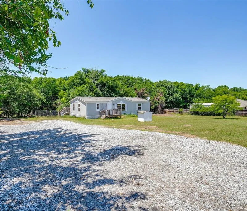 178 Valley Lake Lane, Springtown TX 76082