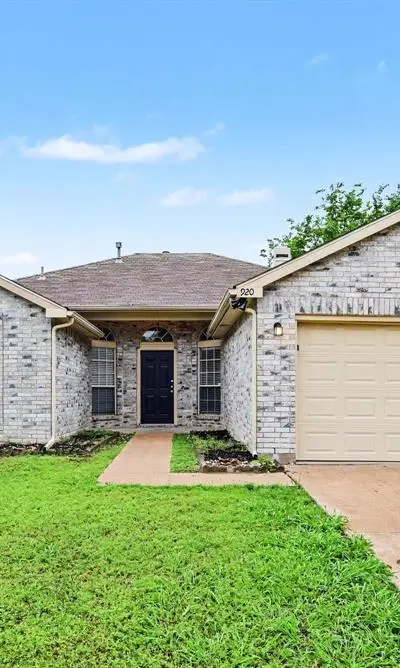 920 Felicia Lane, Arlington TX 76017