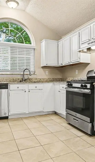 920 Felicia Lane, Arlington TX 76017 - Photo 5