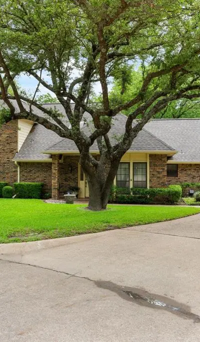 121 Nicklaus Nook, Lancaster TX 75146