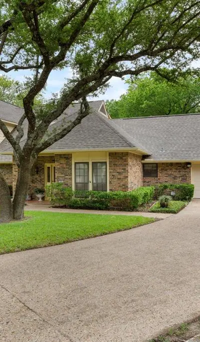 121 Nicklaus Nook, Lancaster TX 75146 - Photo 2