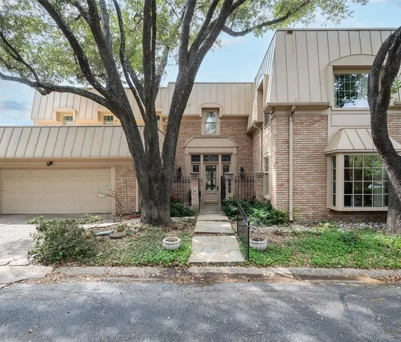 5826 Farquhar Lane, Dallas TX 75209