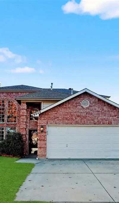 9040 Tyne Trail, Fort Worth TX 76118