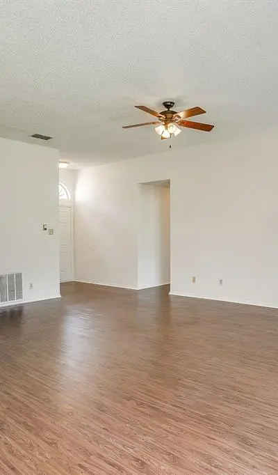1204 Dogwood Drive, Benbrook TX 76126 - Photo 5
