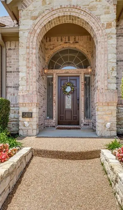 2409 Bedford Circle, Bedford TX 76021 - Photo 2