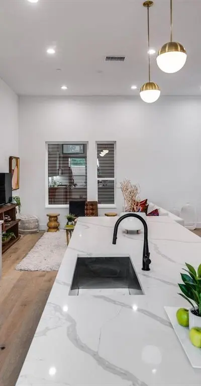 4208 Live Oak Street # 201, Dallas TX 75204 - Photo 3