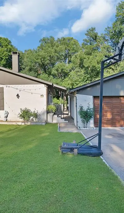 1124 Tyra Lane, Fort Worth TX 76114